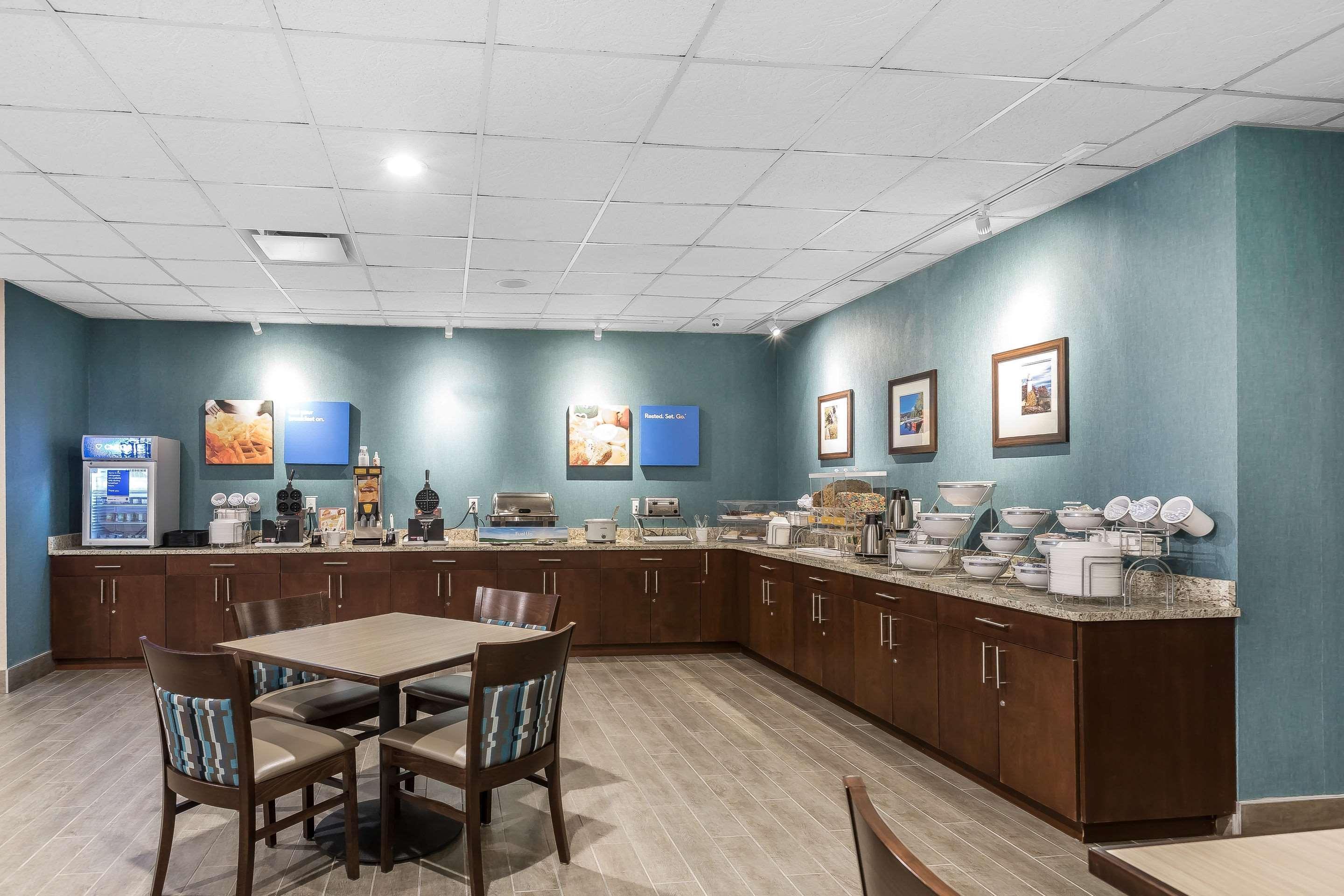 Comfort Inn Bay City - Riverfront Extérieur photo