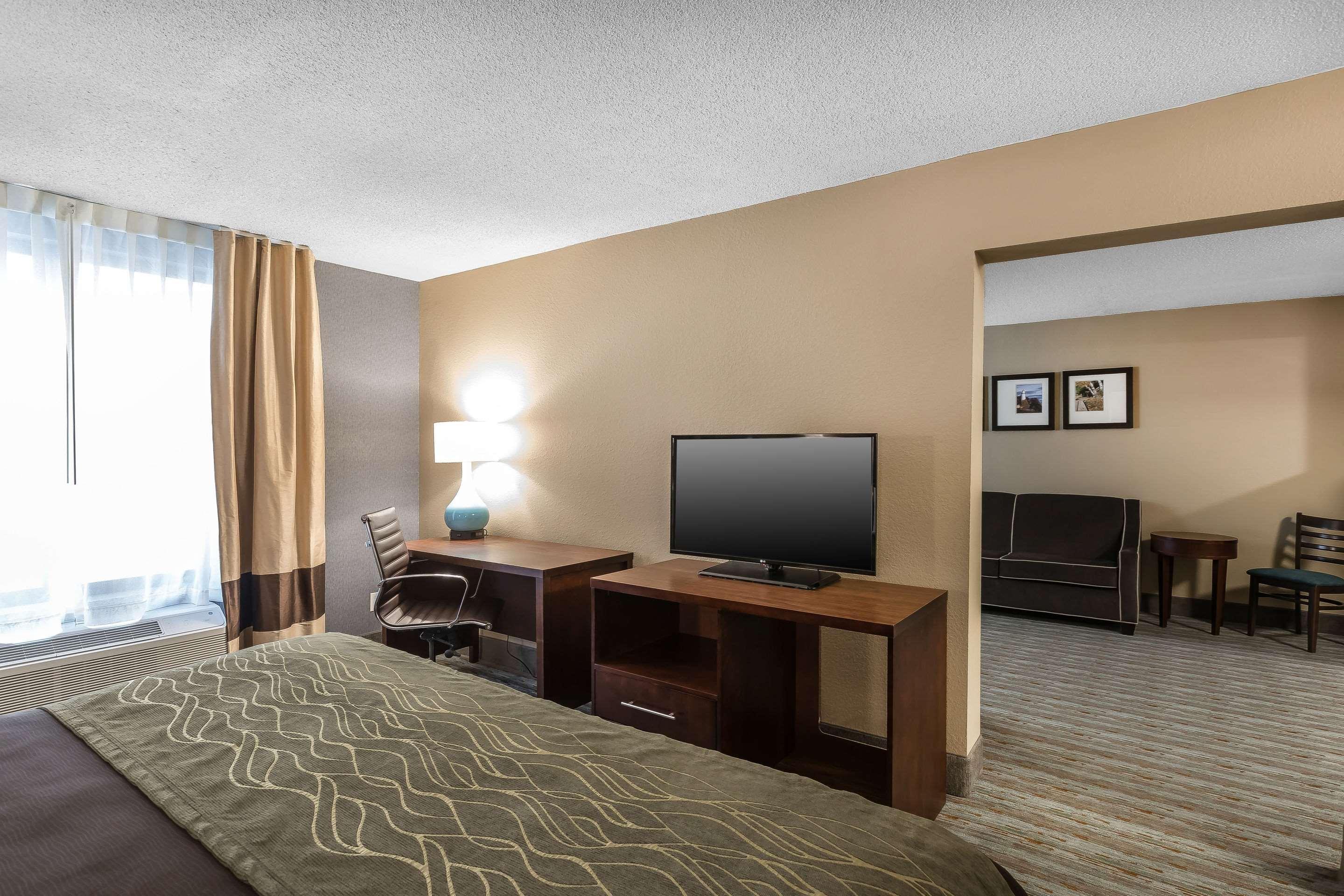 Comfort Inn Bay City - Riverfront Extérieur photo