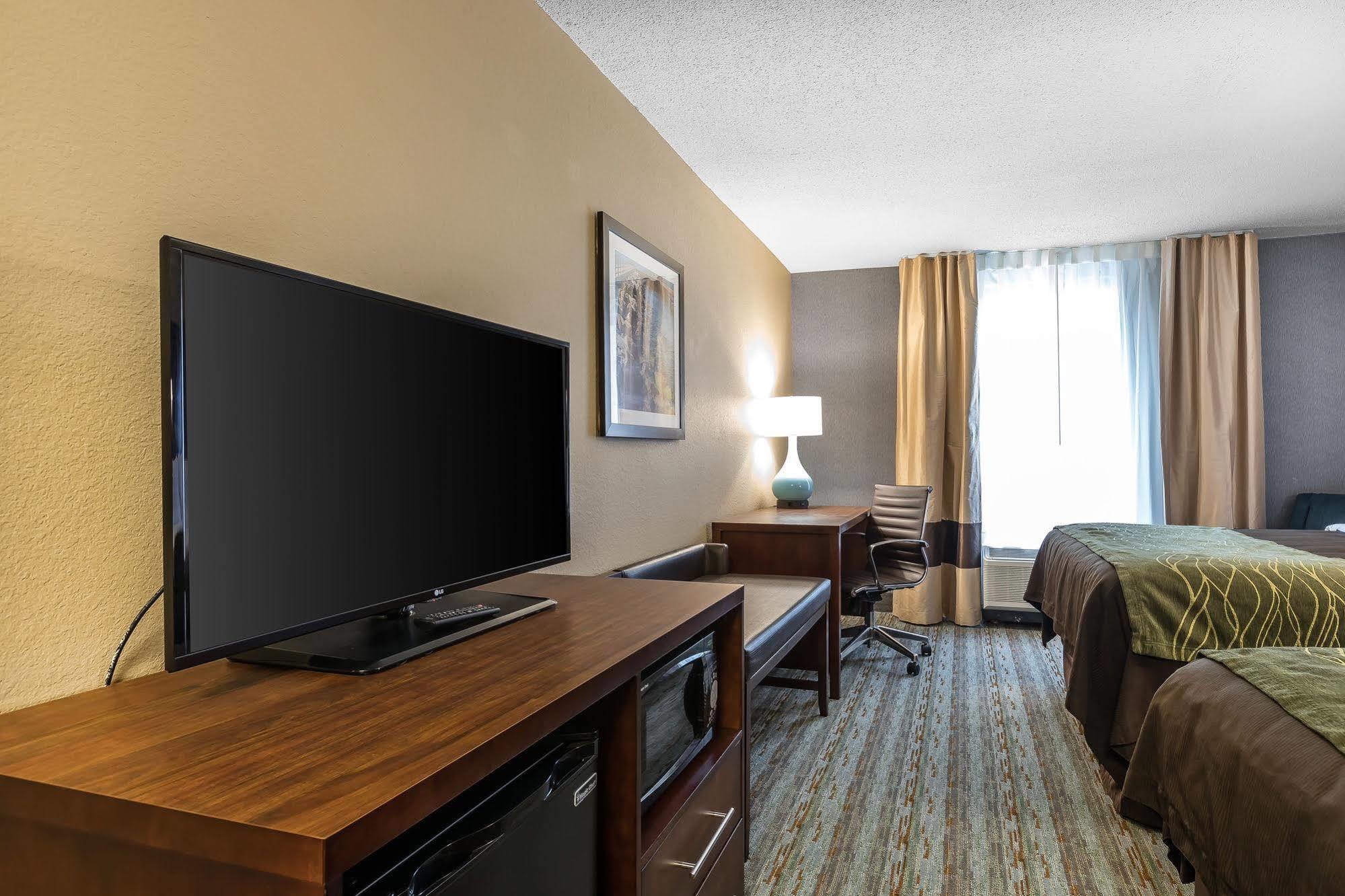 Comfort Inn Bay City - Riverfront Extérieur photo