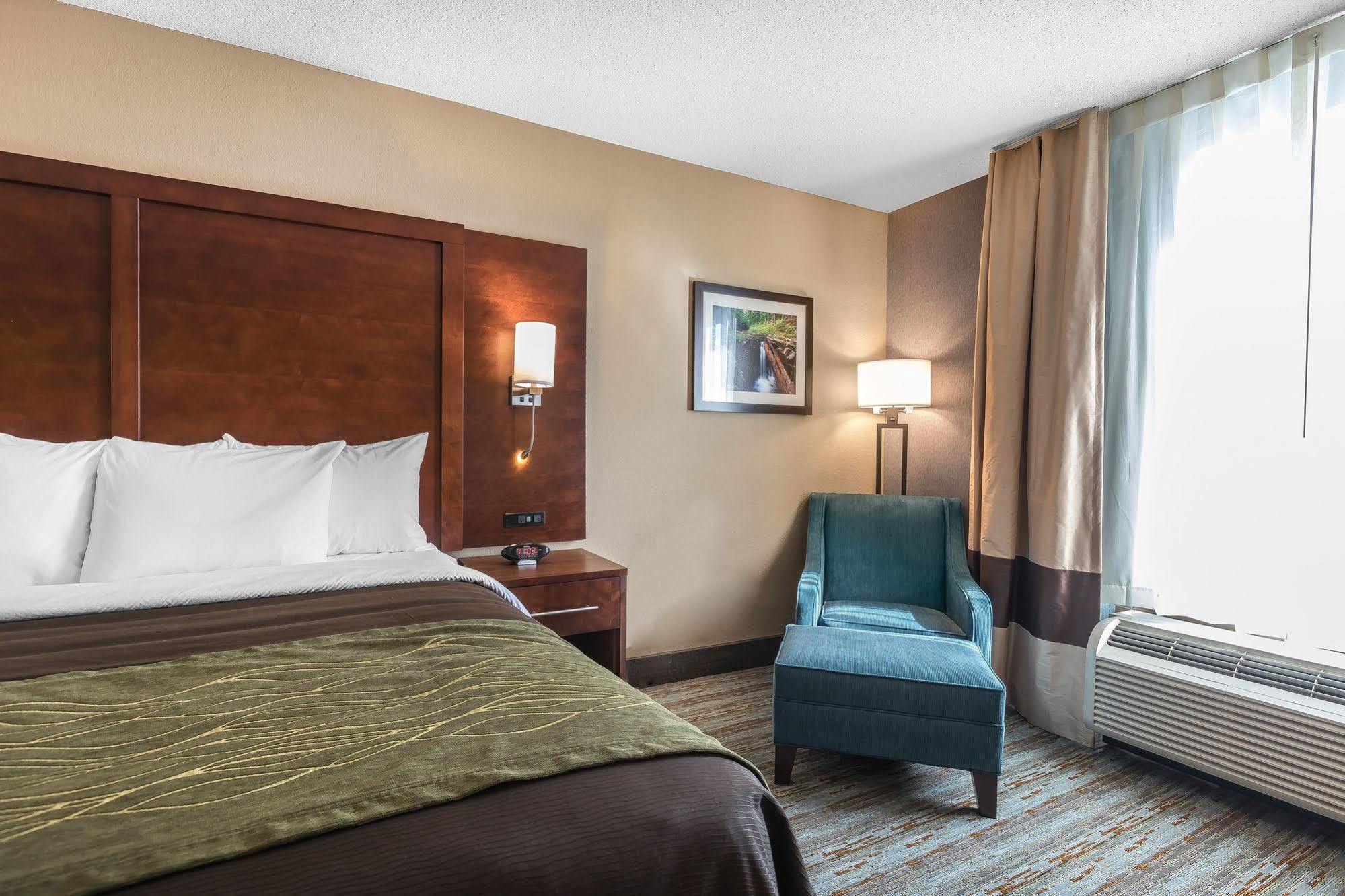 Comfort Inn Bay City - Riverfront Extérieur photo