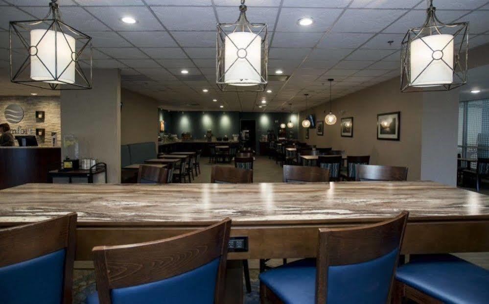 Comfort Inn Bay City - Riverfront Extérieur photo